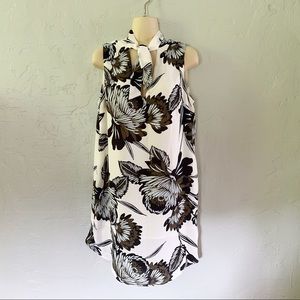 3for$15🛍 Who What Wear Floral Green/White Tunic